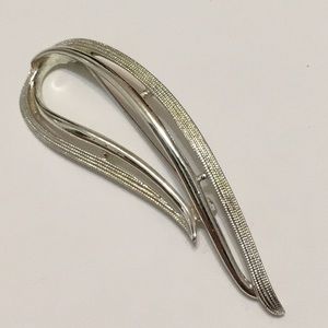 DONATED! Vintage Sarah Coventry Brooch